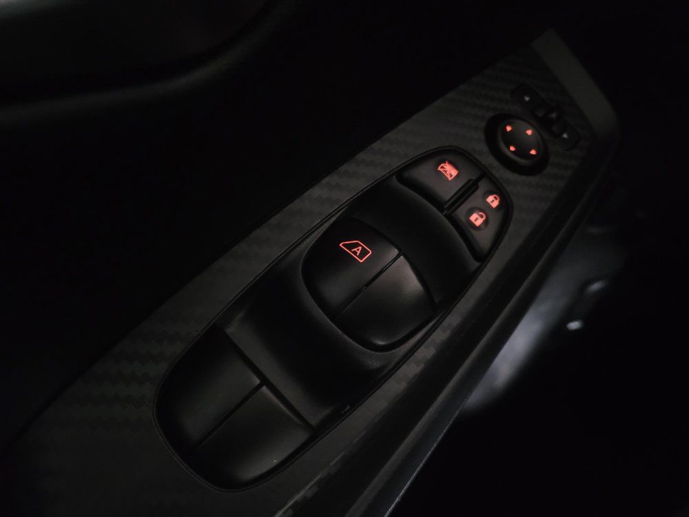 Used 2025 Nissan Sentra SV FWD image 27