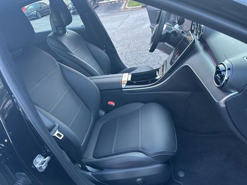 Used 2025 Mercedes-Benz C 300 Sedan image 18