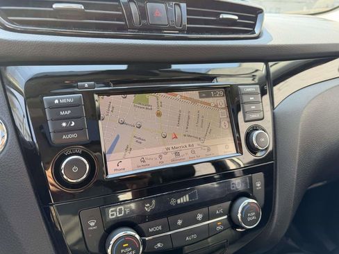 Used 2021 Nissan Rogue Sport SL w/ Premium Package image 37