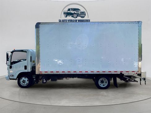 Used 2023 Chevrolet Low Cab Forward 5500XD image 2