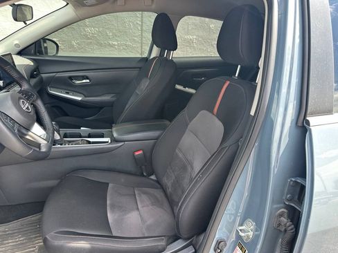 Used 2025 Nissan Sentra SR FWD image 9