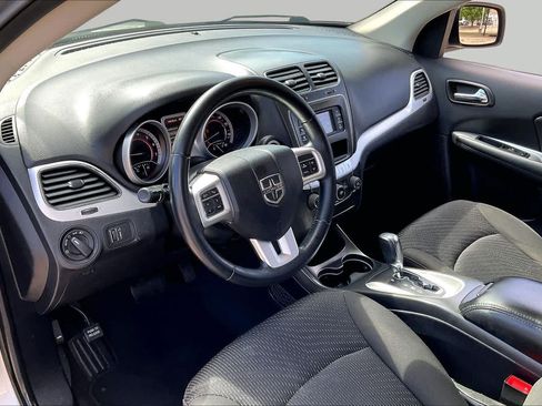Used 2018 Dodge Journey SE FWD image 17