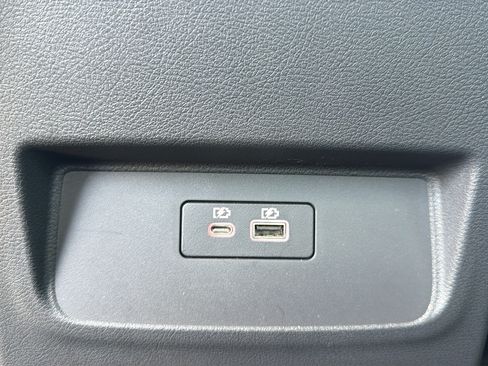 Certified 2025 Nissan Frontier SV RWD image 24