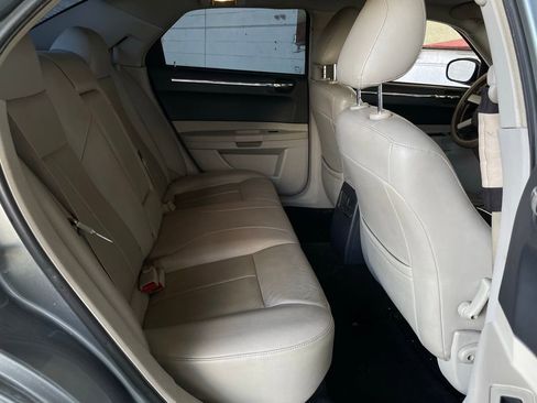 Used 2007 Chrysler 300 Touring image 19