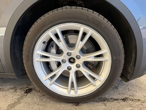 Used 2023 Tesla Model Y Long Range AWD/4WD image 10