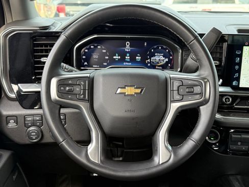 Used 2025 Chevrolet Silverado 2500 LTZ w/ Z71 Chrome Sport Edition image 18