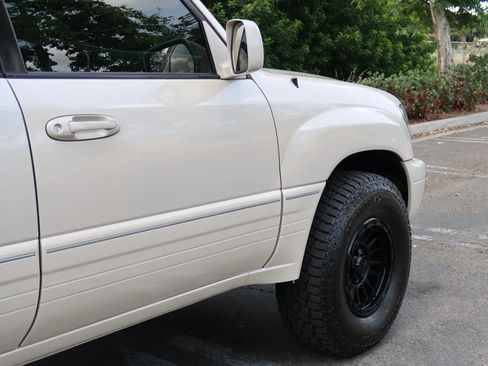 Used 2006 Lexus LX 470 4WD image 10