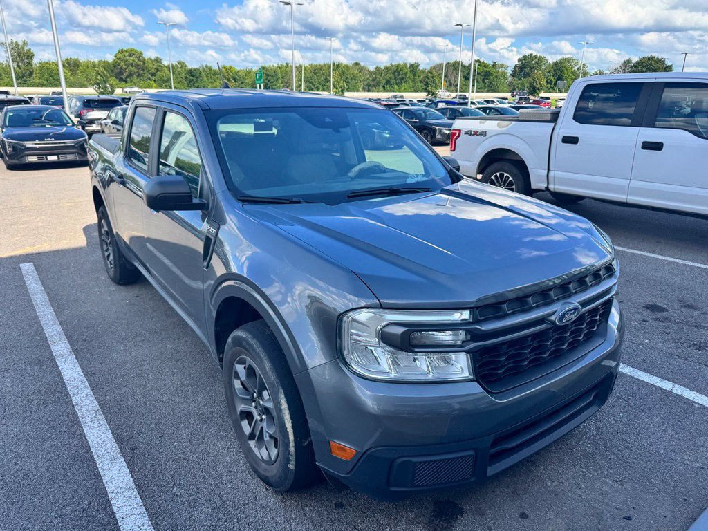 Used 2023 Ford Maverick XLT FWD image 2