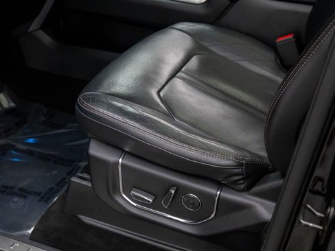 Used 2019 Ford Expedition Max Platinum image 15