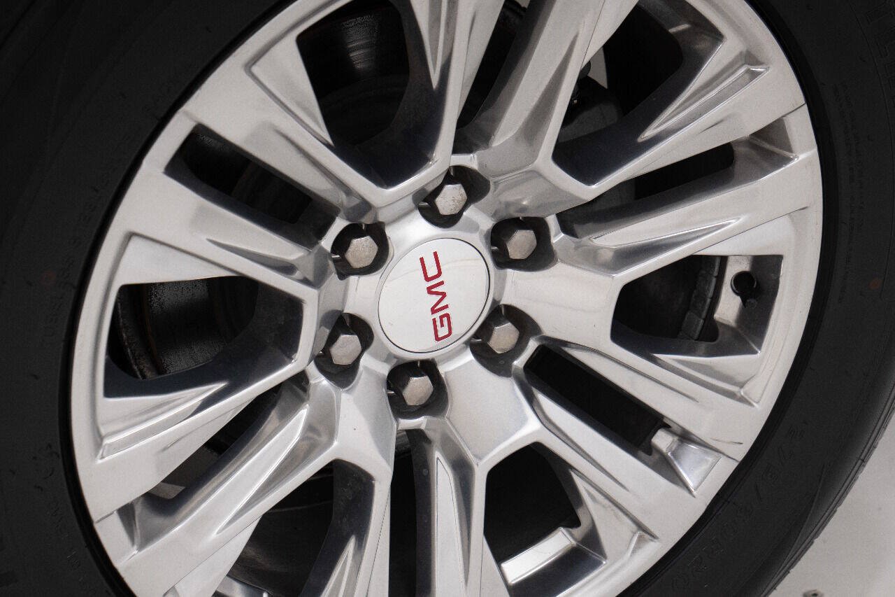 Used 2021 GMC Yukon XL Denali AWD/4WD image 30