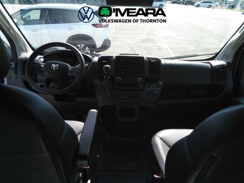 Used 2024 RAM ProMaster 2500 w/ Convenience Group FWD image 5