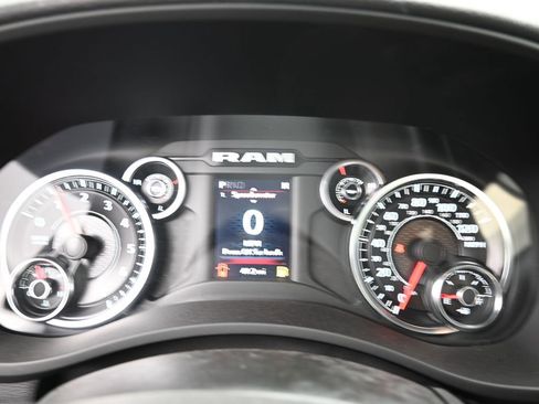 Used 2023 RAM 5500 4x4 Regular Cab image 15