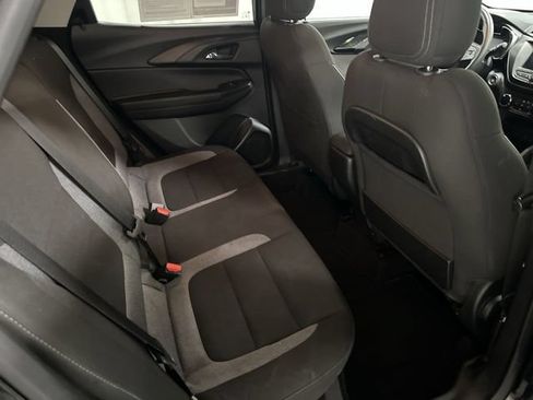 Used 2023 Chevrolet TrailBlazer LT FWD image 17