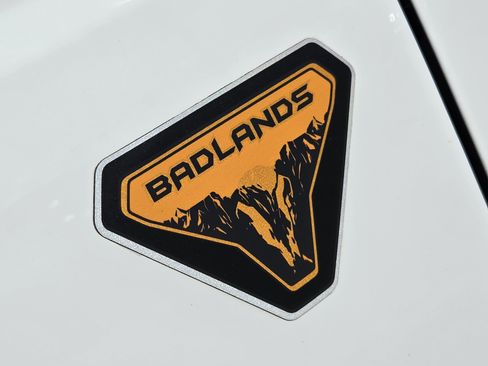 Used 2023 Ford Bronco Badlands image 8
