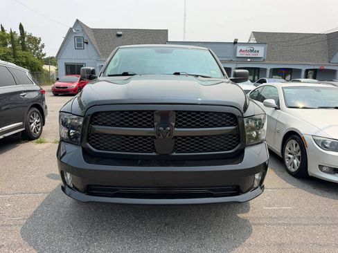 Used 2017 RAM 1500 Express w/ Black Ram 1500 Express Group AWD/4WD image 8
