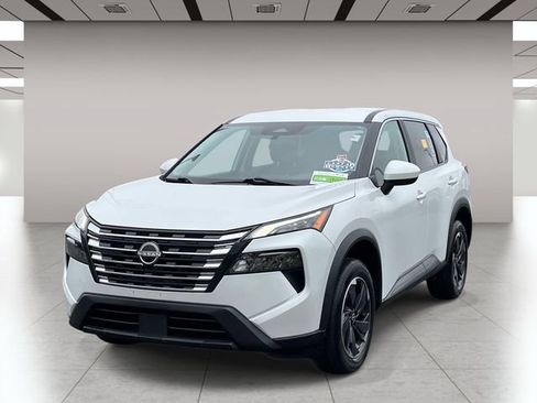 Used 2024 Nissan Rogue SV AWD/4WD image 9