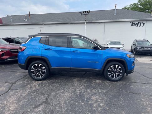 Used 2023 Jeep Compass Limited AWD/4WD image 7