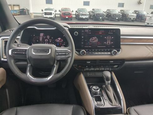 Used 2023 GMC Canyon Denali AWD/4WD image 15
