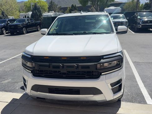 Used 2024 Ford Expedition XLT image 1