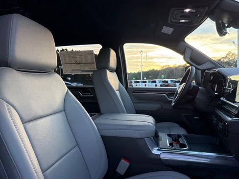 New 2026 Chevrolet Silverado 2500 LTZ w/ LTZ Premium Package image 13