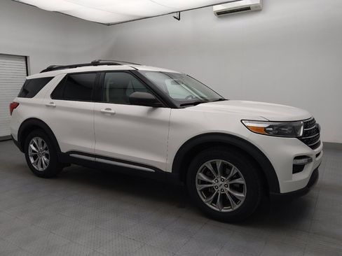 Used 2021 Ford Explorer XLT w/ Equipment Group 202A RWD image 11