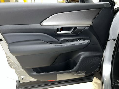 New 2026 Toyota Grand Highlander XLE AWD/4WD image 14