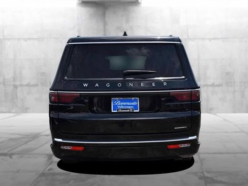Used 2024 Jeep Wagoneer L Series II AWD/4WD image 6