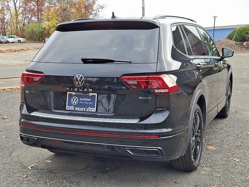 Certified 2022 Volkswagen Tiguan SE R-Line image 10