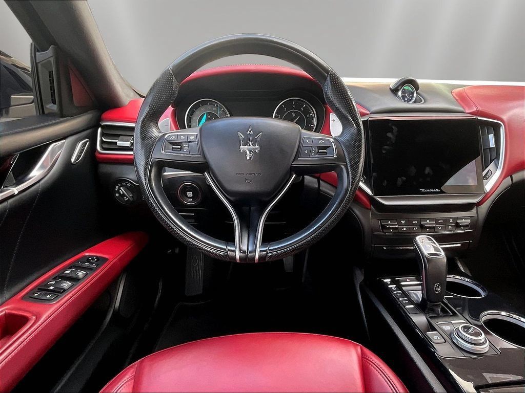 Used 2022 Maserati Ghibli Modena Q4 AWD/4WD image 8
