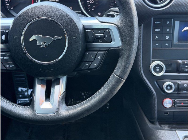 Used 2020 Ford Mustang Coupe RWD image 31