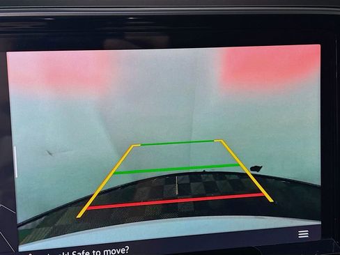 New 2025 Volkswagen Atlas SE image 16