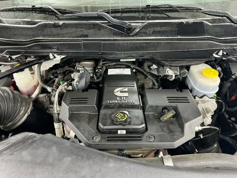 Used 2024 RAM 3500 Tradesman w/ Chrome Appearance Group AWD/4WD image 24