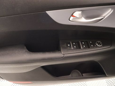 Used 2024 Kia Forte LXS w/ LXS Technology Package FWD image 14
