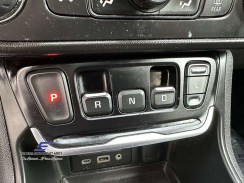 Used 2021 GMC Terrain SLT image 34