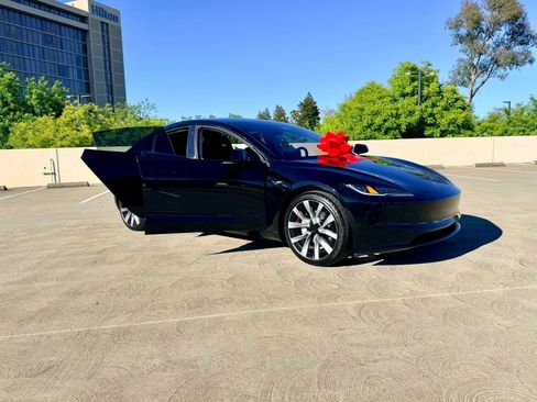 Used 2024 Tesla Model 3 Standard Range RWD image 48