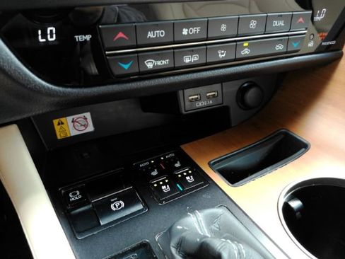 Used 2022 Lexus RX 450h AWD w/ Premium Package image 47