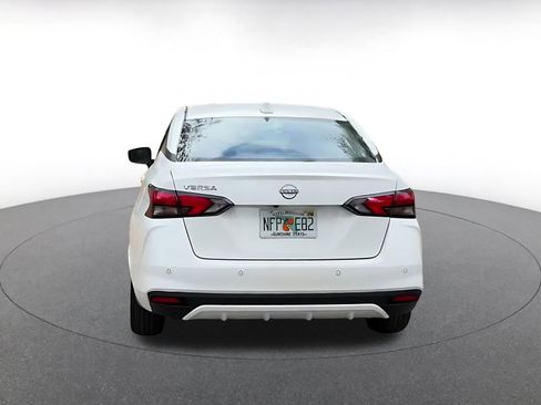 Used 2025 Nissan Versa SV image 12