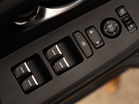 Certified 2025 Honda Pilot Elite image 40