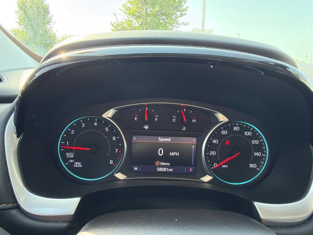 Used 2021 Chevrolet Traverse LT w/ LT Premium Package AWD/4WD image 6