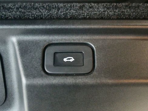 Used 2023 Land Rover Range Rover SE image 79