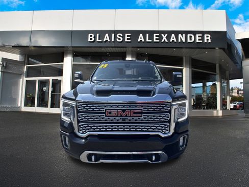 Used 2023 GMC Sierra 2500 Denali w/ Denali Black Diamond Edition image 9