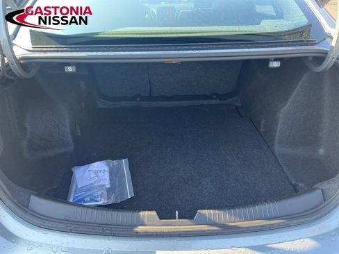 Used 2024 Chevrolet Malibu LT image 32