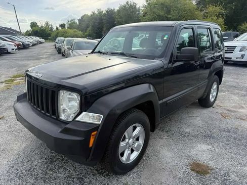 Used 2011 Jeep Liberty Sport RWD image 5