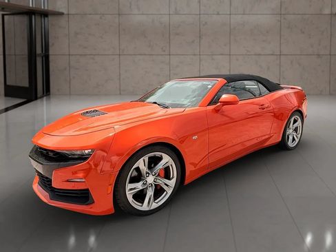 Used 2019 Chevrolet Camaro SS RWD image 13