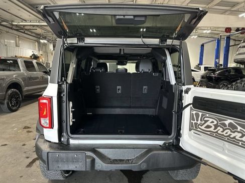 Certified 2024 Ford Bronco Big Bend w/ Sasquatch Package AWD/4WD image 25