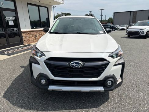Used 2024 Subaru Outback Limited AWD/4WD image 9