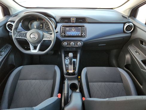 Used 2023 Nissan Versa SV image 11