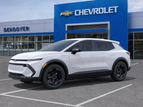 New 2026 Chevrolet Equinox EV LT image 2