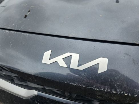 Used 2022 Kia Forte LXS FWD image 23