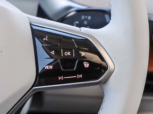 New 2025 Volkswagen ID. Buzz Pro S Plus AWD/4WD image 26